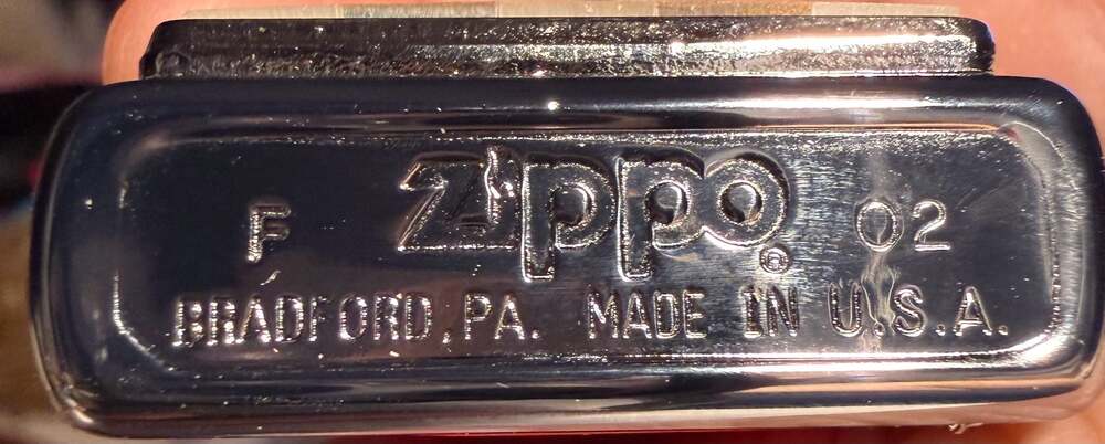 Zippo 2002 Sea Weave Mother of Pearl & Abalone Checkerboard Lighter with Box - Picture 3 of 8